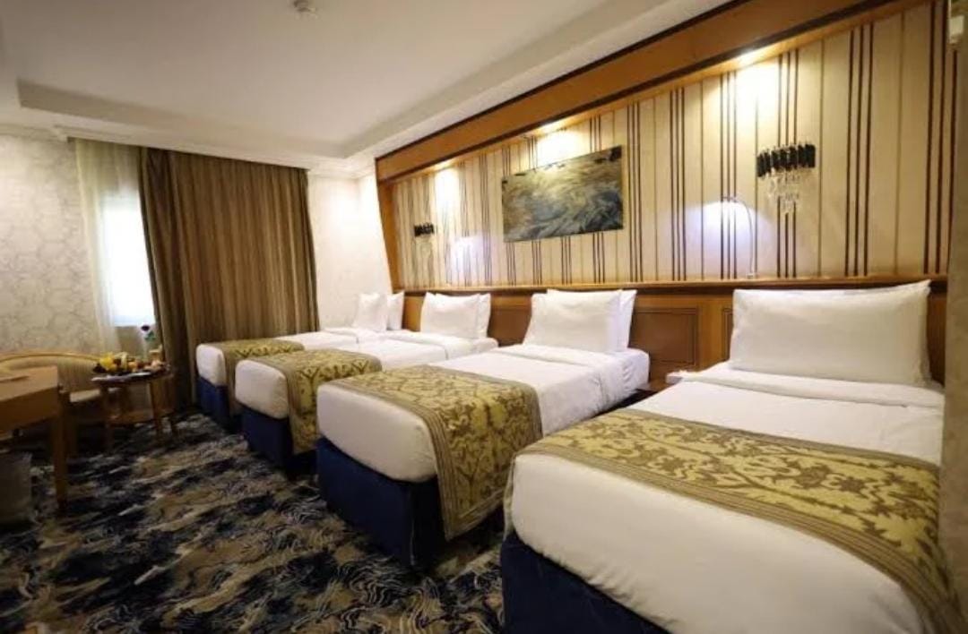 Suasana kamar Hotel Maysan Al Maqam 